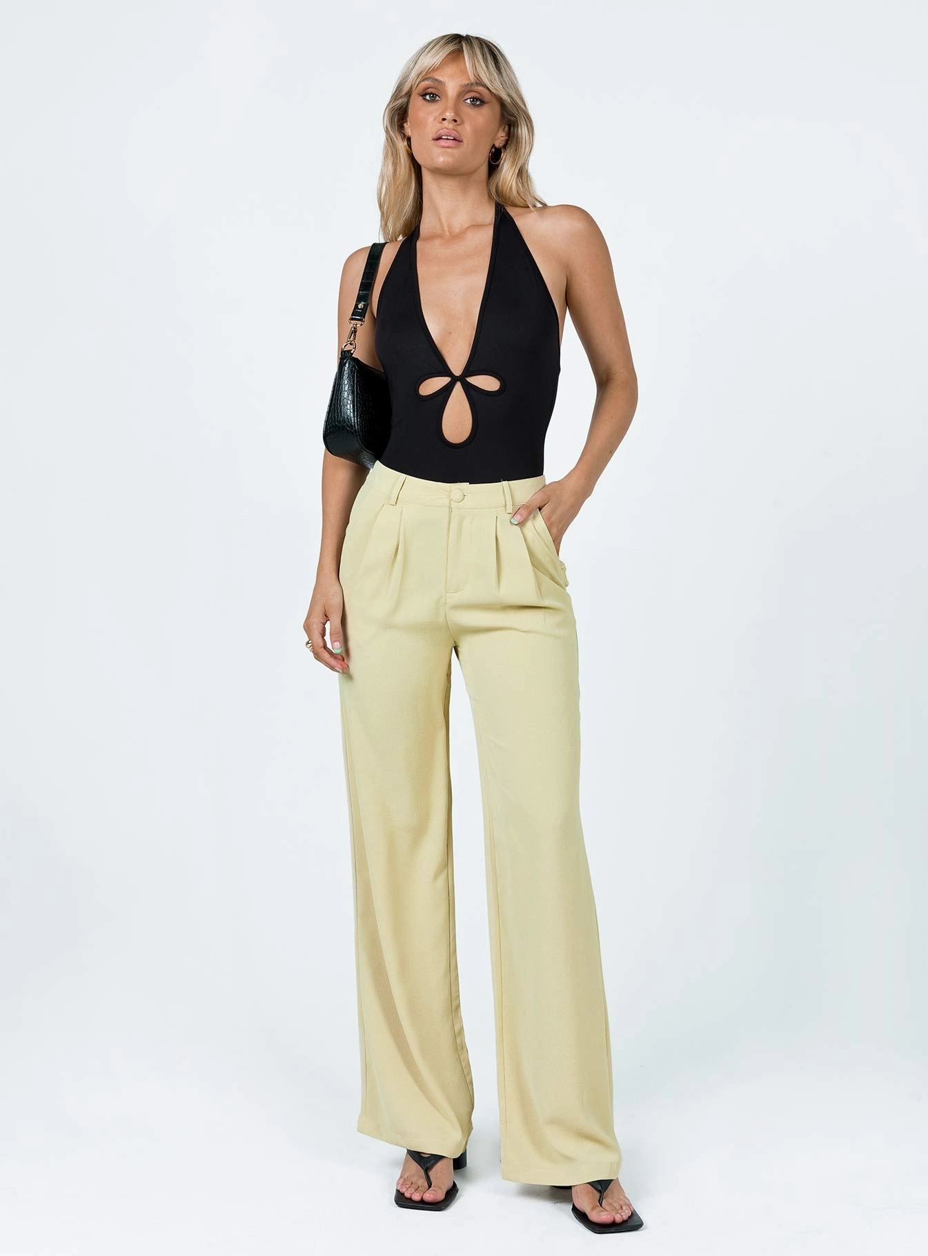 Vania Pants Green Stylish Cut