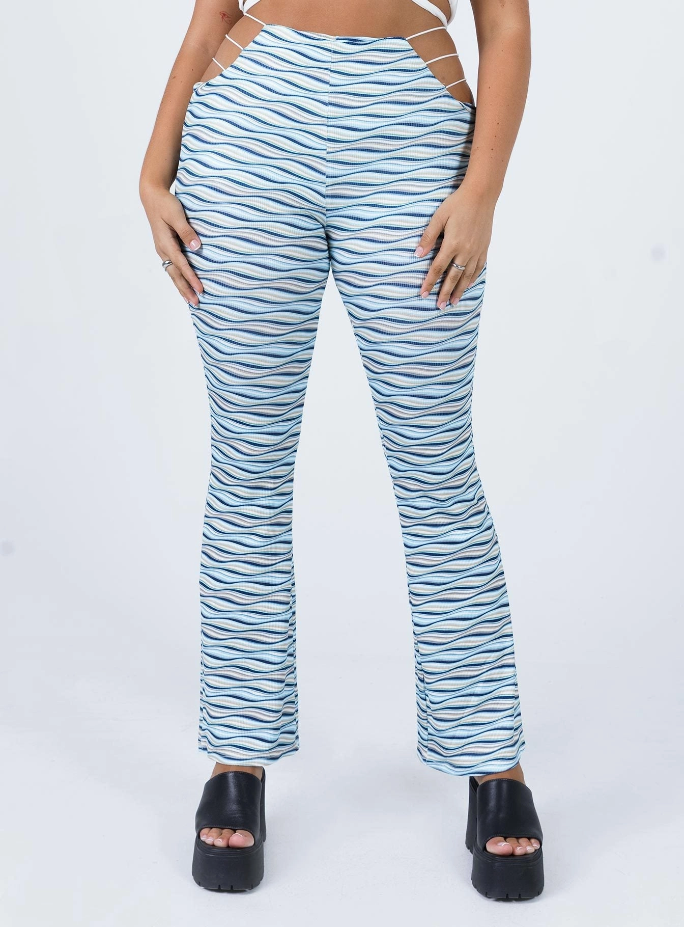 Venus Flare Pants Green Low-rise style Trail Comfort