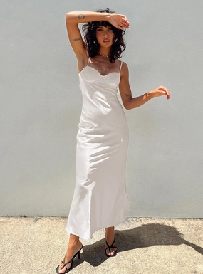 Creewood Maxi Dress Champagne Trendy pick Refined Style