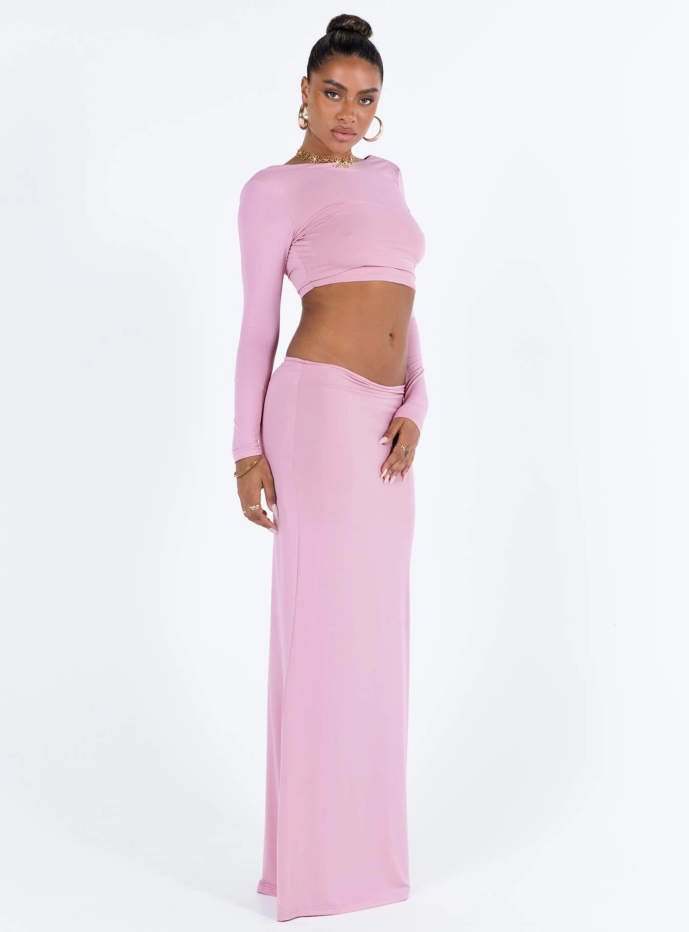 Chi Set Mauve Wardrobe Hero