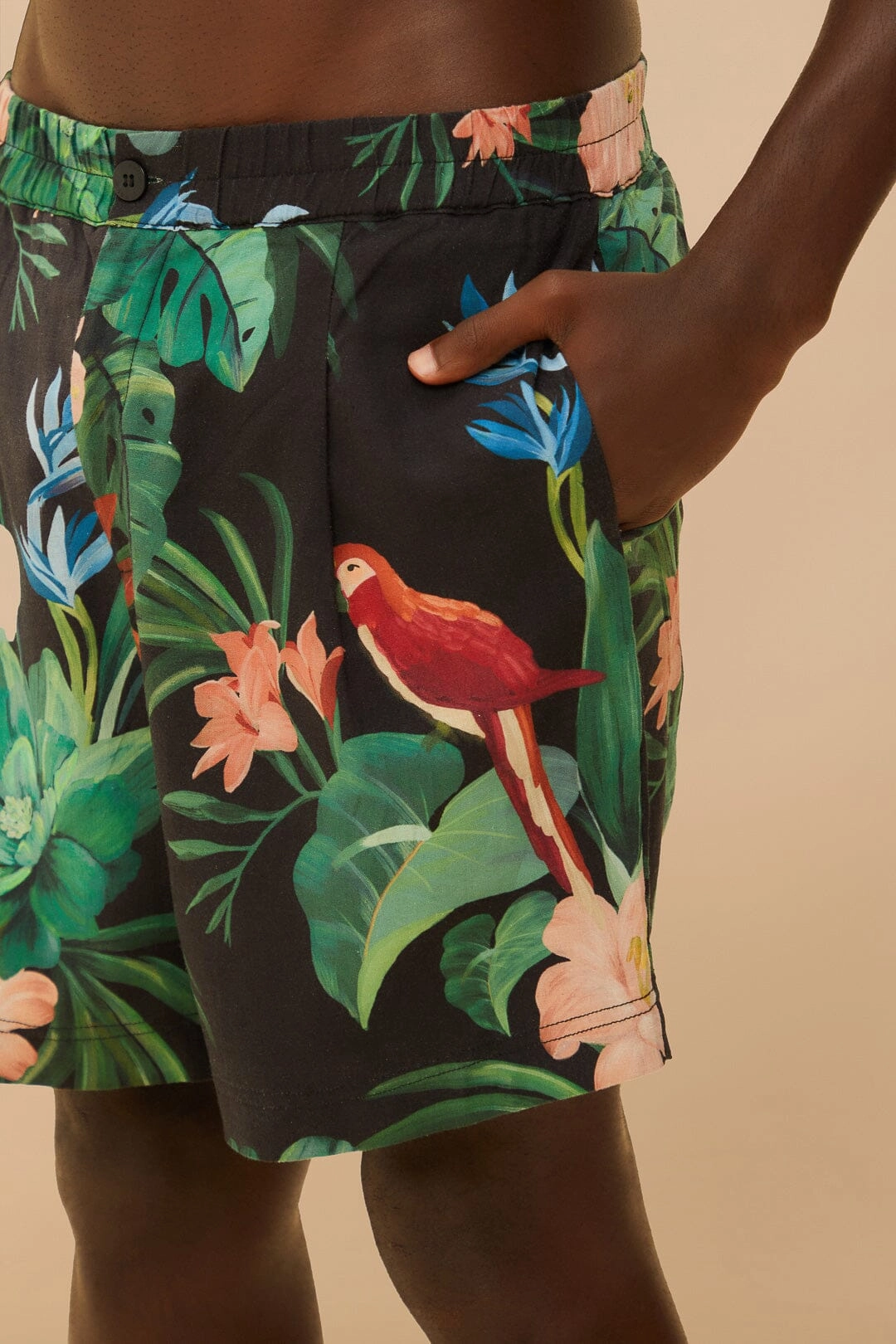 Clean Lines Black Midnight Macaw Fiesta LENZING? ECOVERO? Euroflax? Shorts