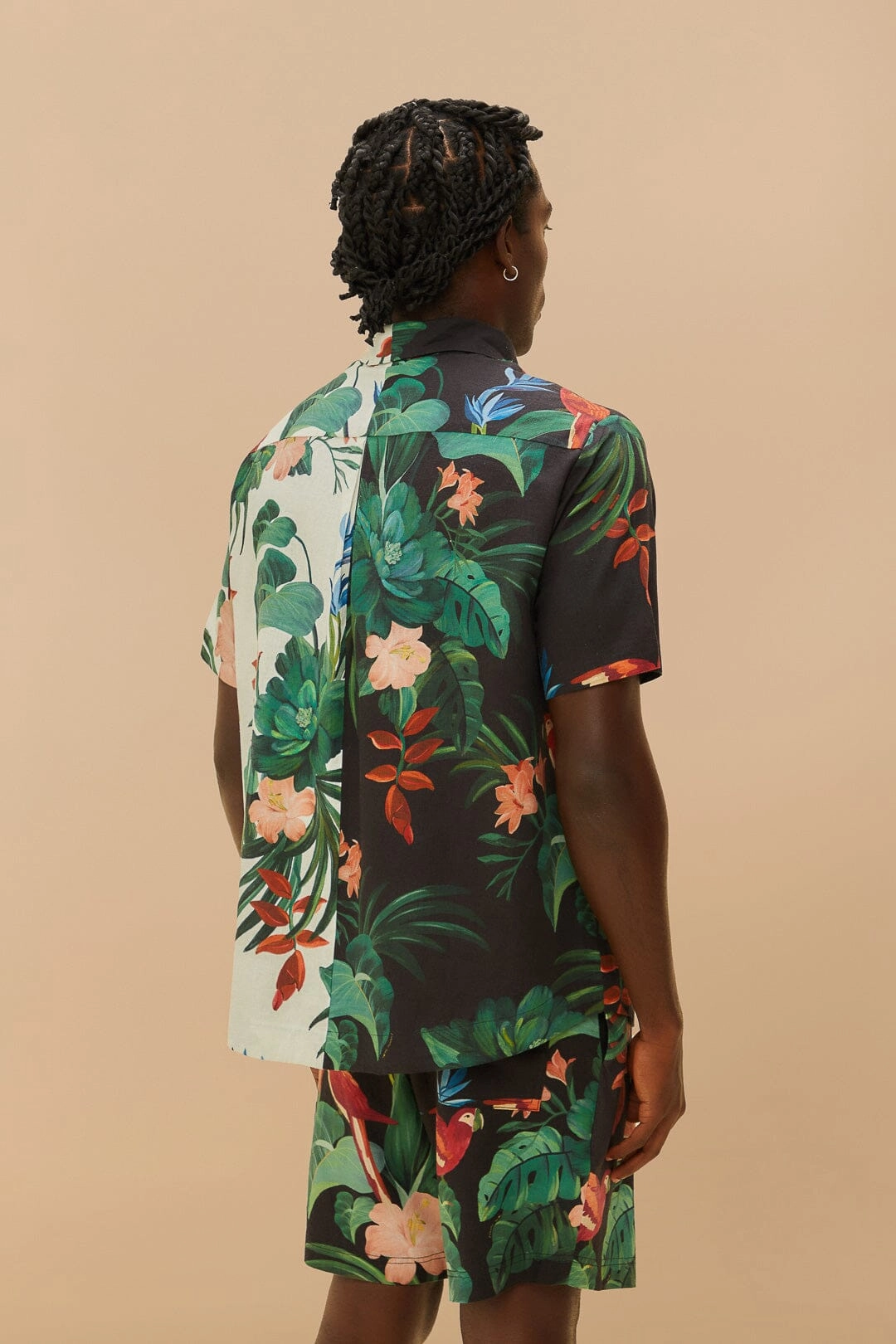 Urban Comfort Black Midnight Macaw Fiesta LENZING? ECOVERO? Euroflax? Shorts