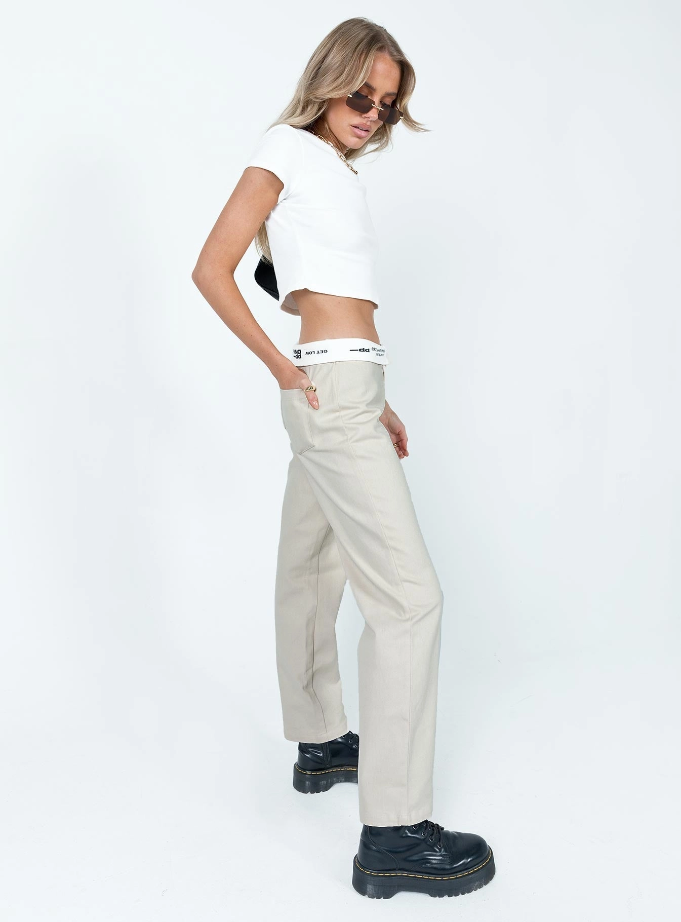 Durable Stitching Dava Low Rise Pants Cream