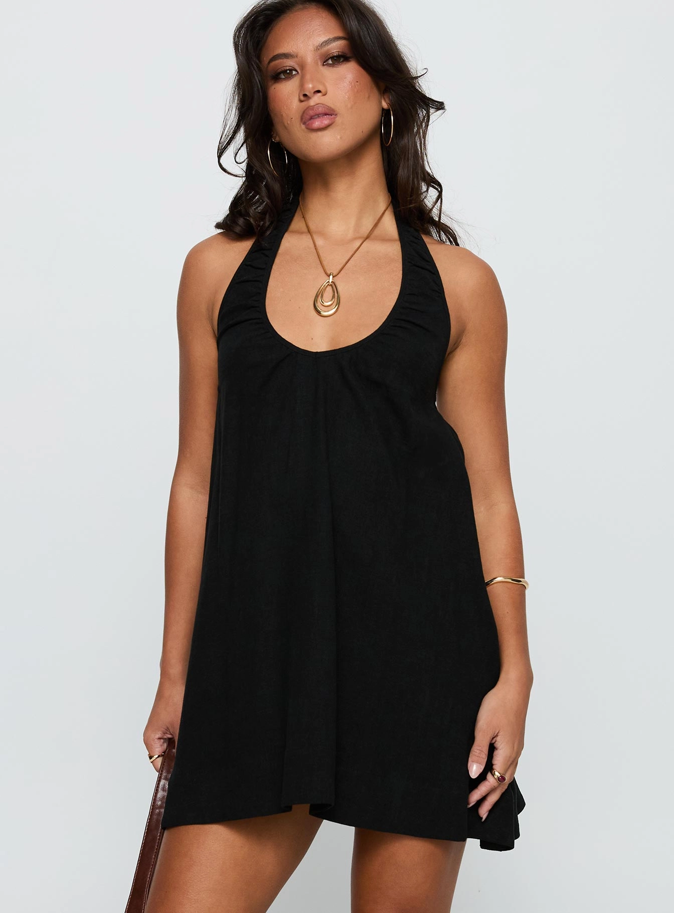 Minimal Curve Daydreams Linen Blend Halter Mini Dress Black