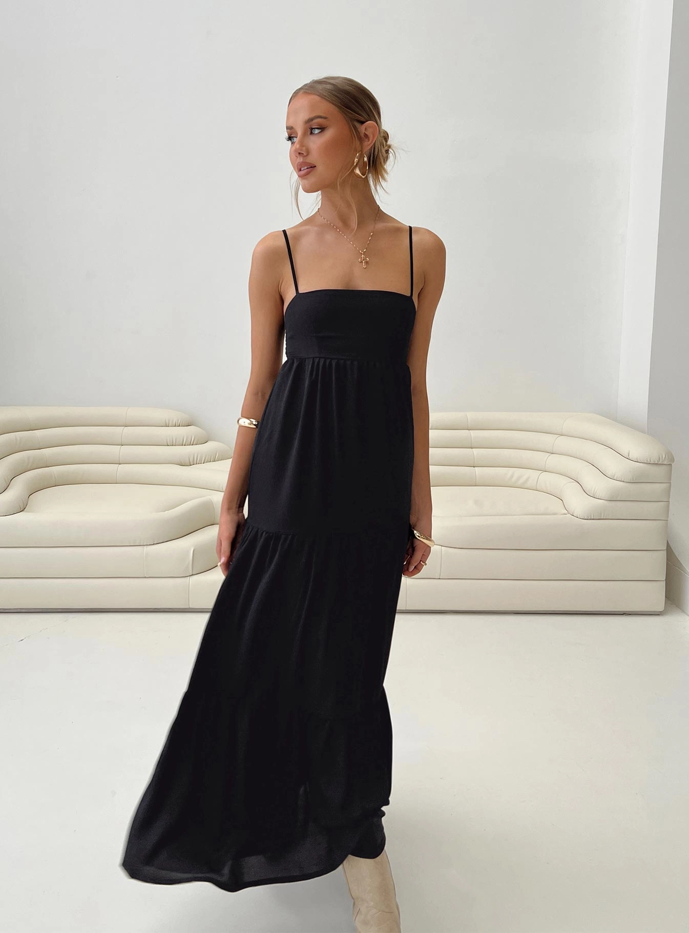 Relaxed Look Timeless Line Dunster Maxi Dress Black