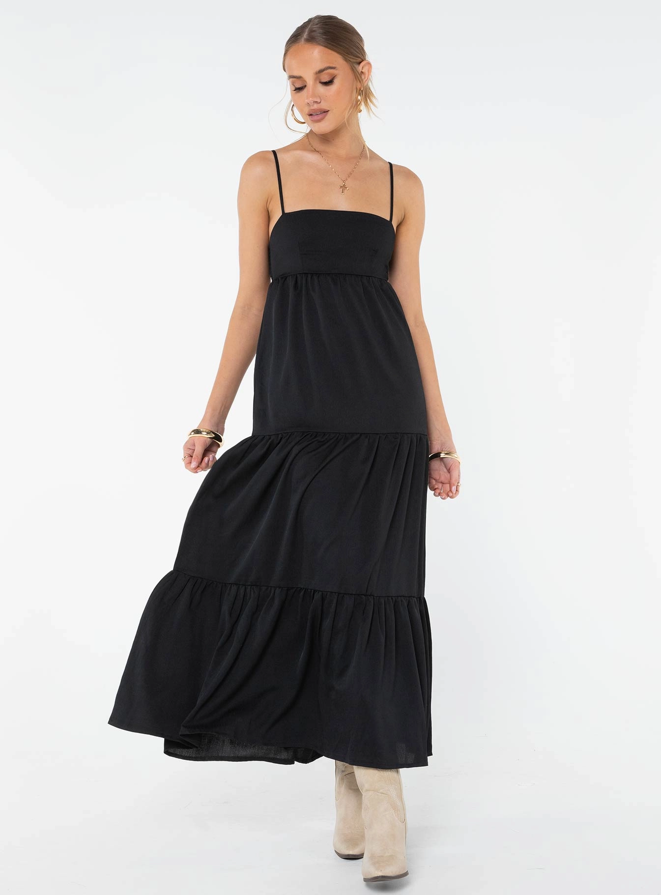 Feminine flowing piece Fresh Style Dunster Maxi Dress Black