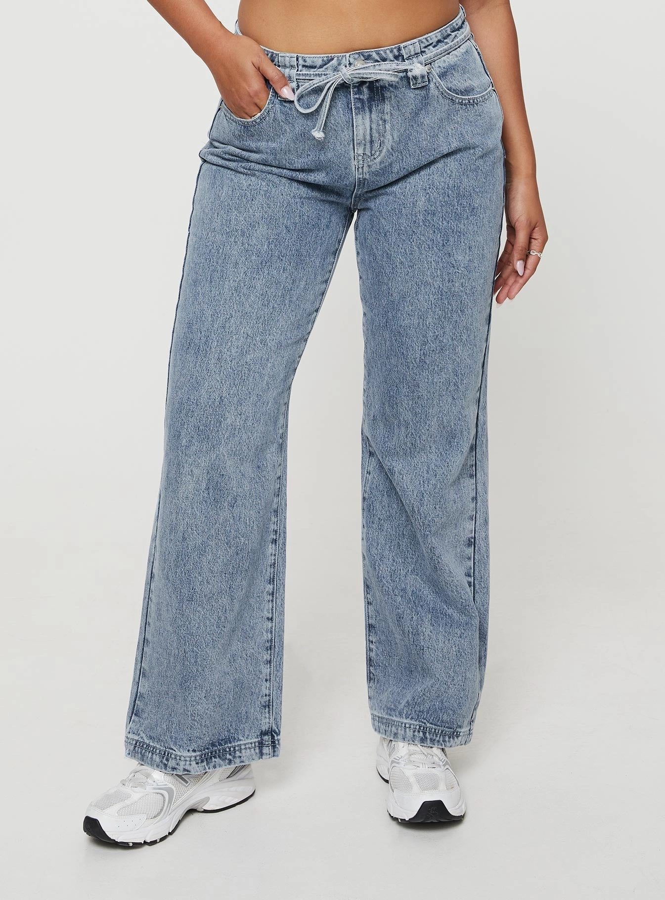 Pemberton High Rise Straight Leg Jeans Mid Wash Denim Go-to Wear Earthy Music Event