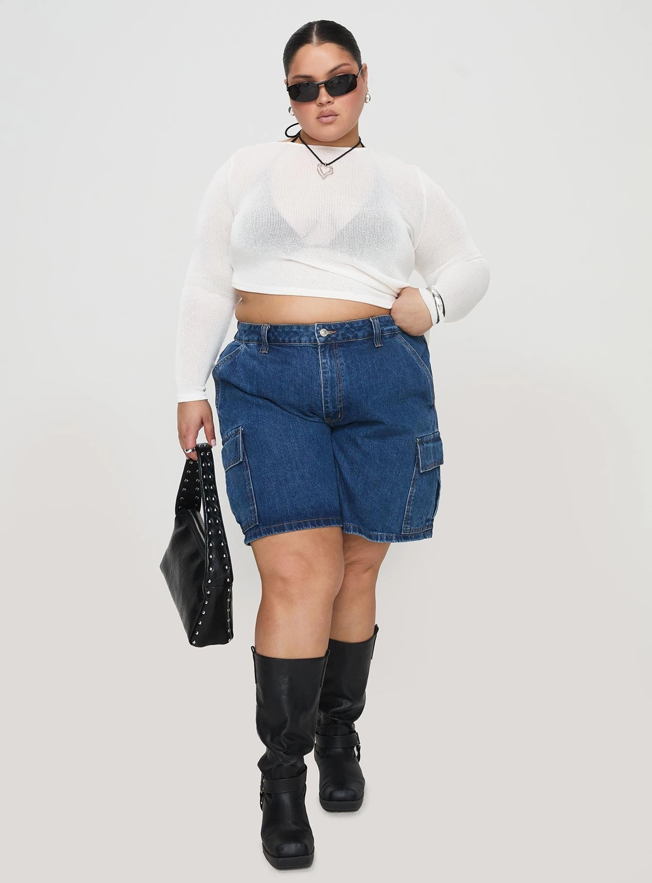 Mika Carpenter Denim Shorts Mid Wash Curve Vintage Look Mood Casual