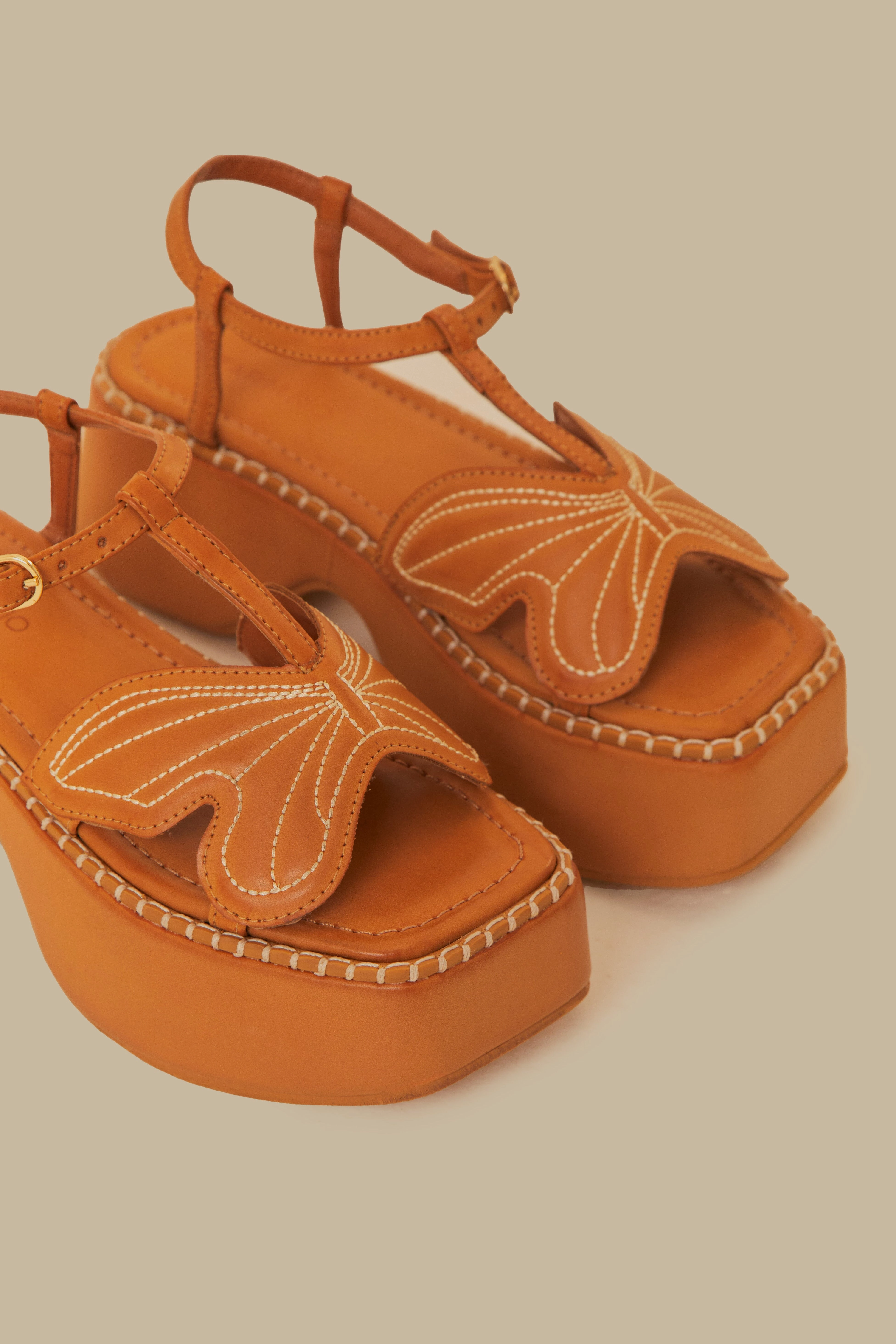 Arch support Caramel Butterfly Flatform Sandal
