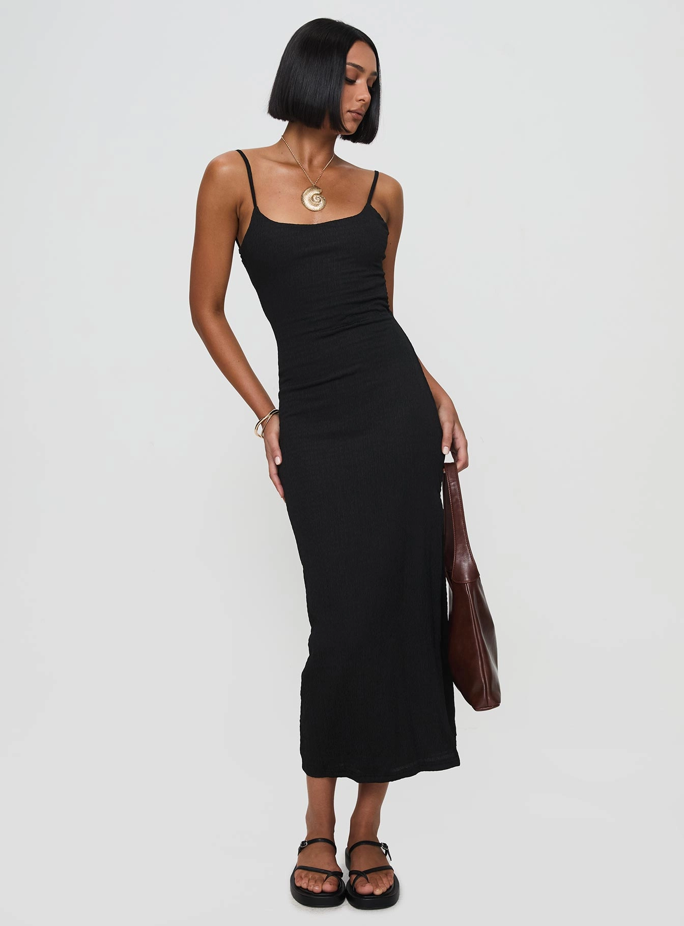 Comfy Yet Stylish Elestria Maxi Dress Black