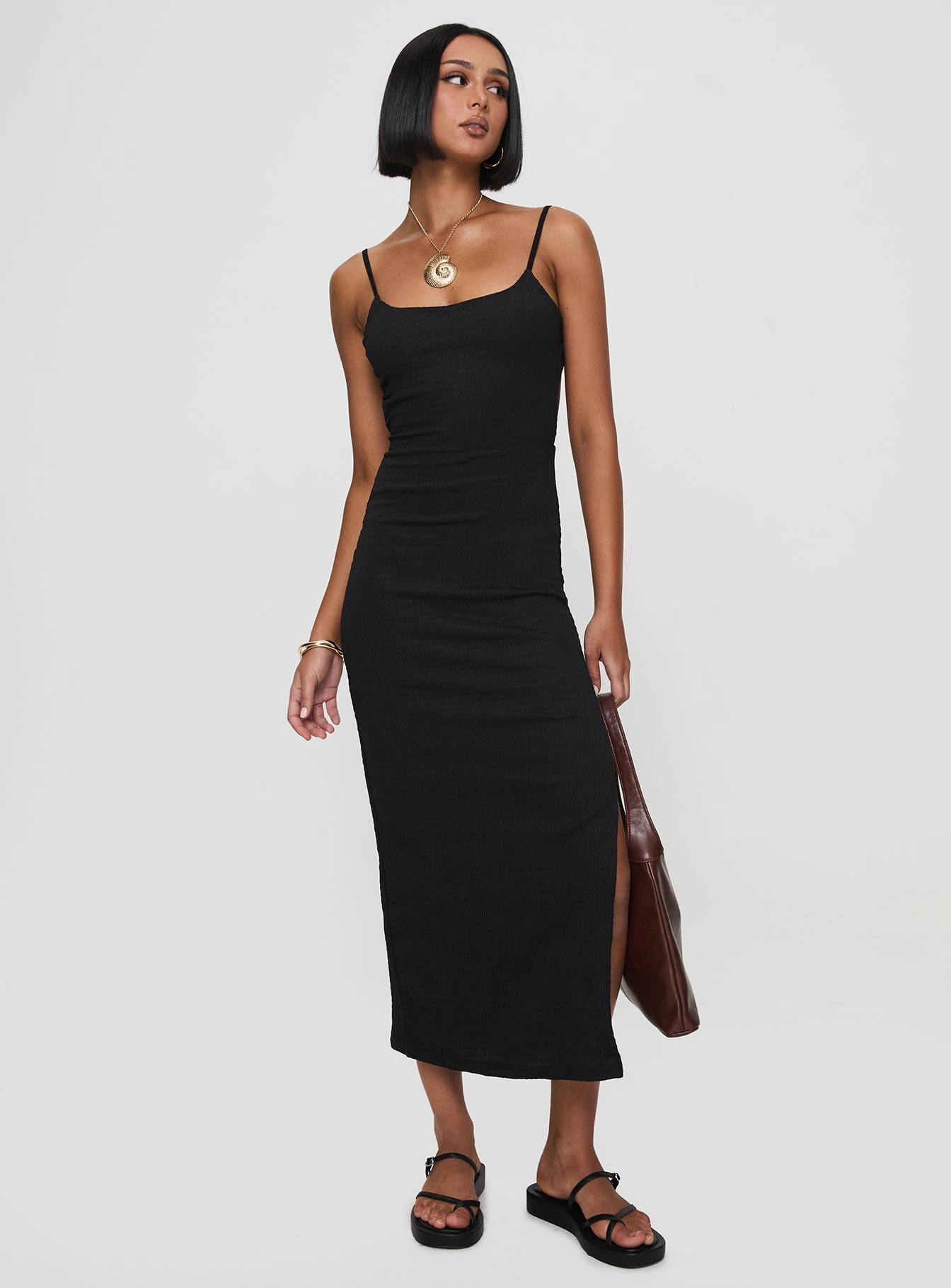 Elestria Maxi Dress Black Neutral Feel flowy style