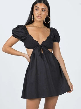 Elizer Mini Dress Black Happy Fit Edgy Look