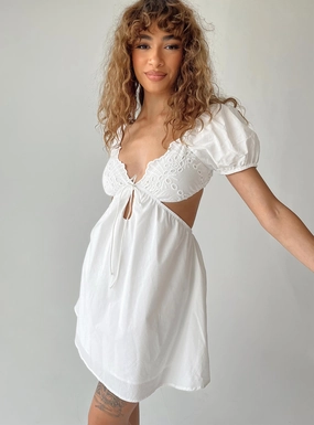 Flattering Silhouette Wear Elizer Mini Dress White