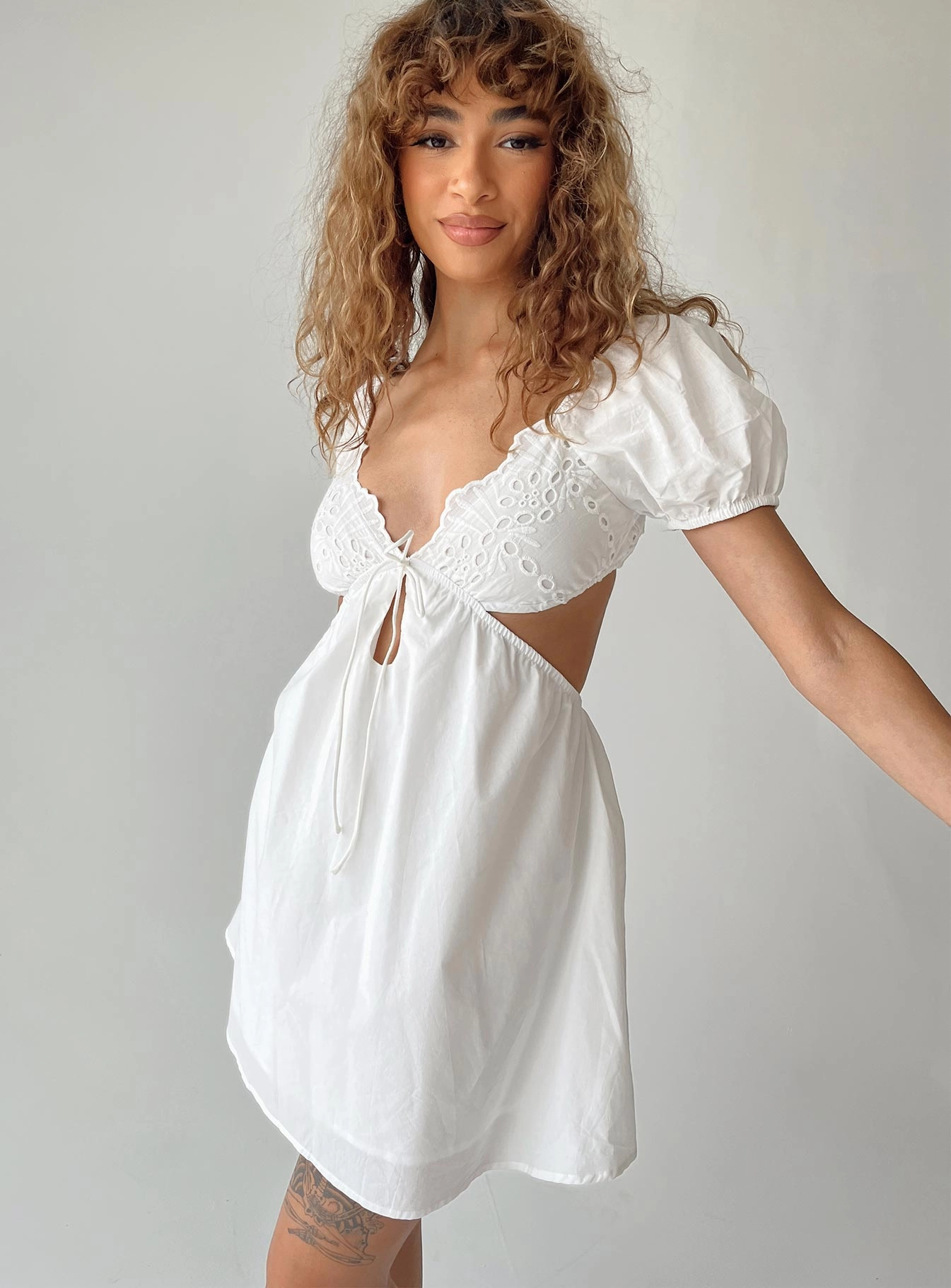 Flattering Silhouette Wear Elizer Mini Dress White