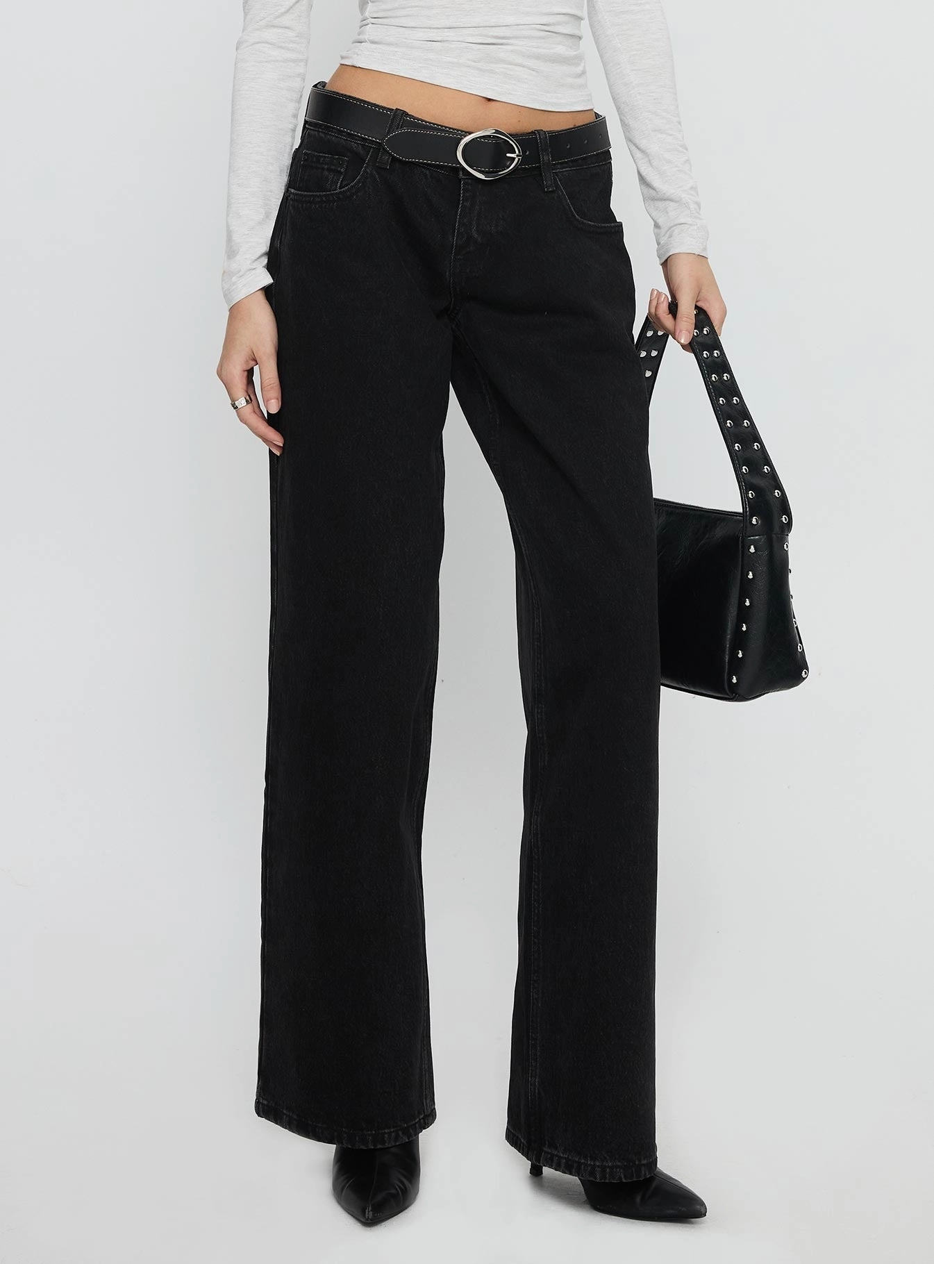 Relaxed Thigh Cut Ellanor Low Rise Straight Leg Jeans Washed Black Petite