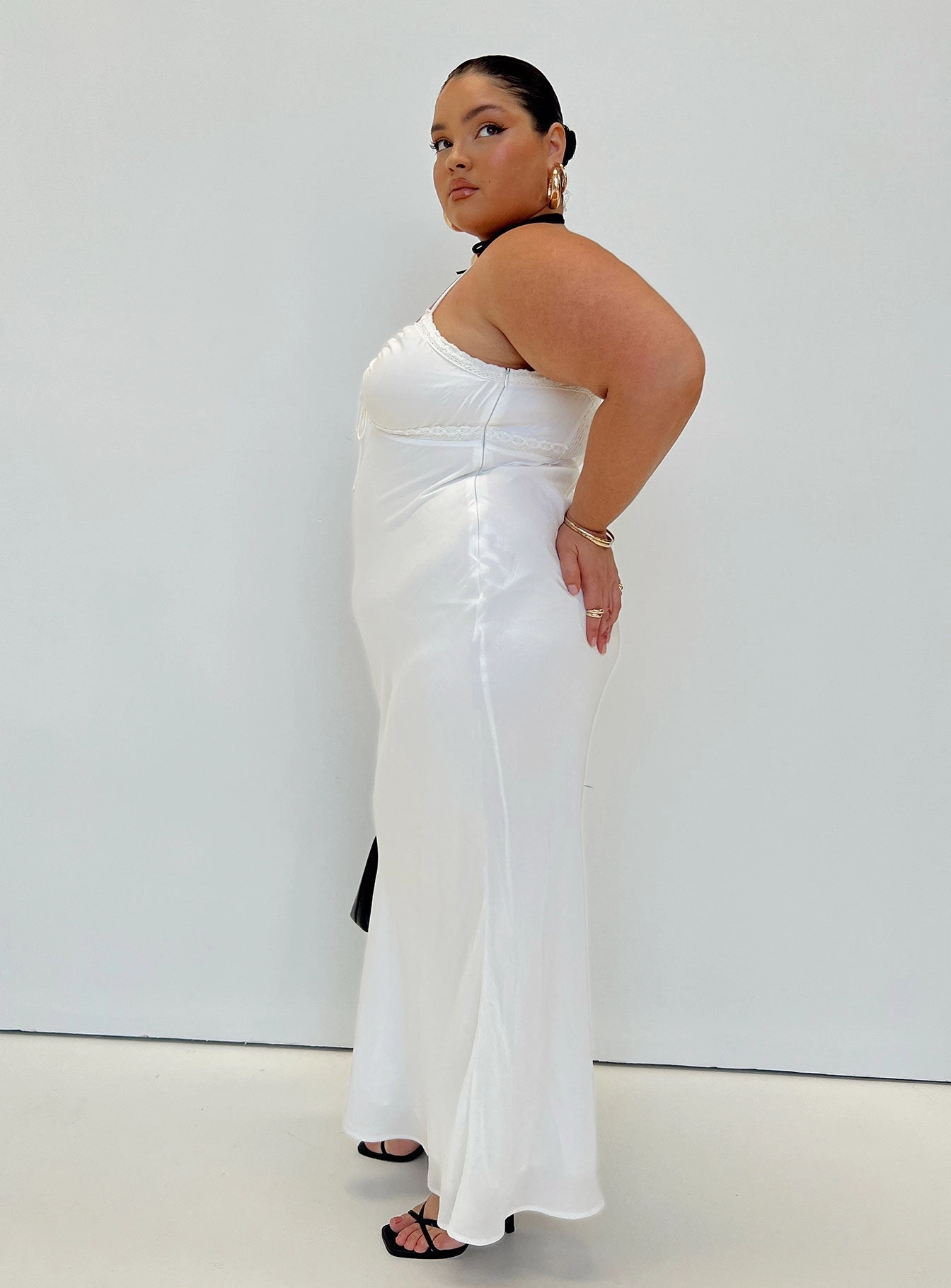 Lazy Pick Sleek Cut Emily Maxi Dress White Curve