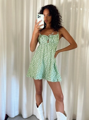 Empress Of Love Green Floral Wide Hemline Perfect for Travel