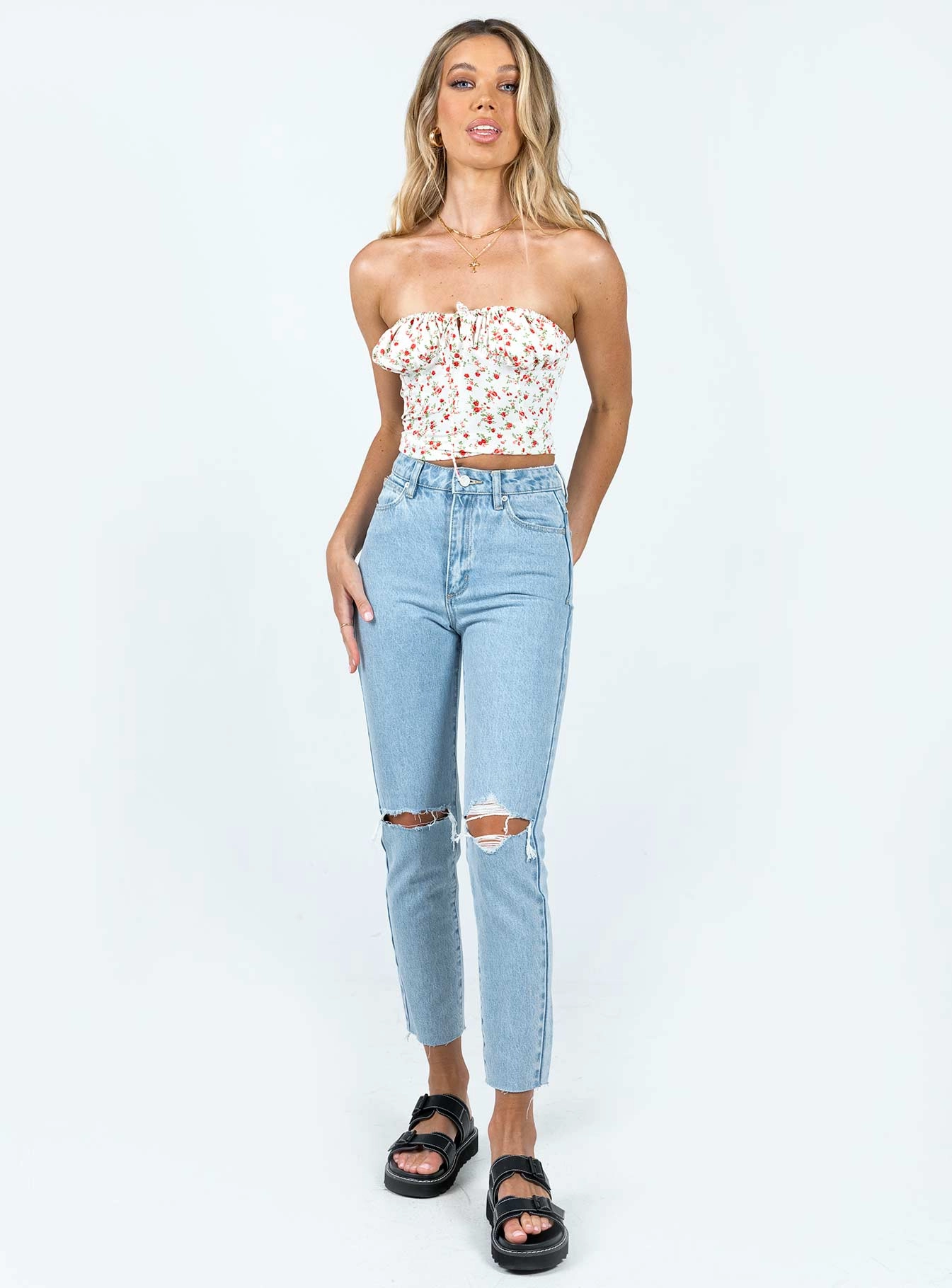 Modern Earthy Abrand 94 High Slim Walkaway Rip Light Wash Denim