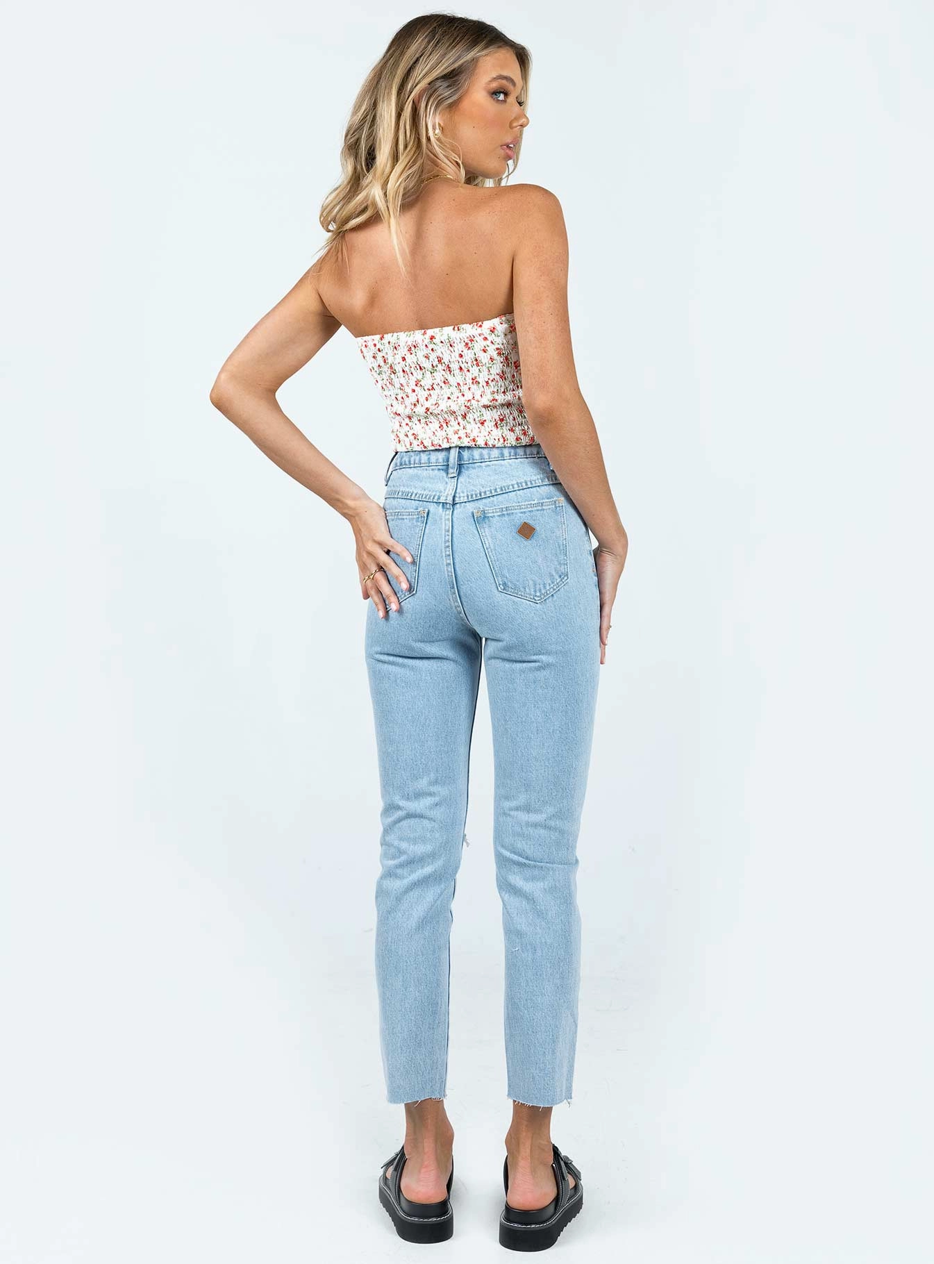 Abrand 94 High Slim Walkaway Rip Light Wash Denim Permanent Crease Retention Fresh Attire