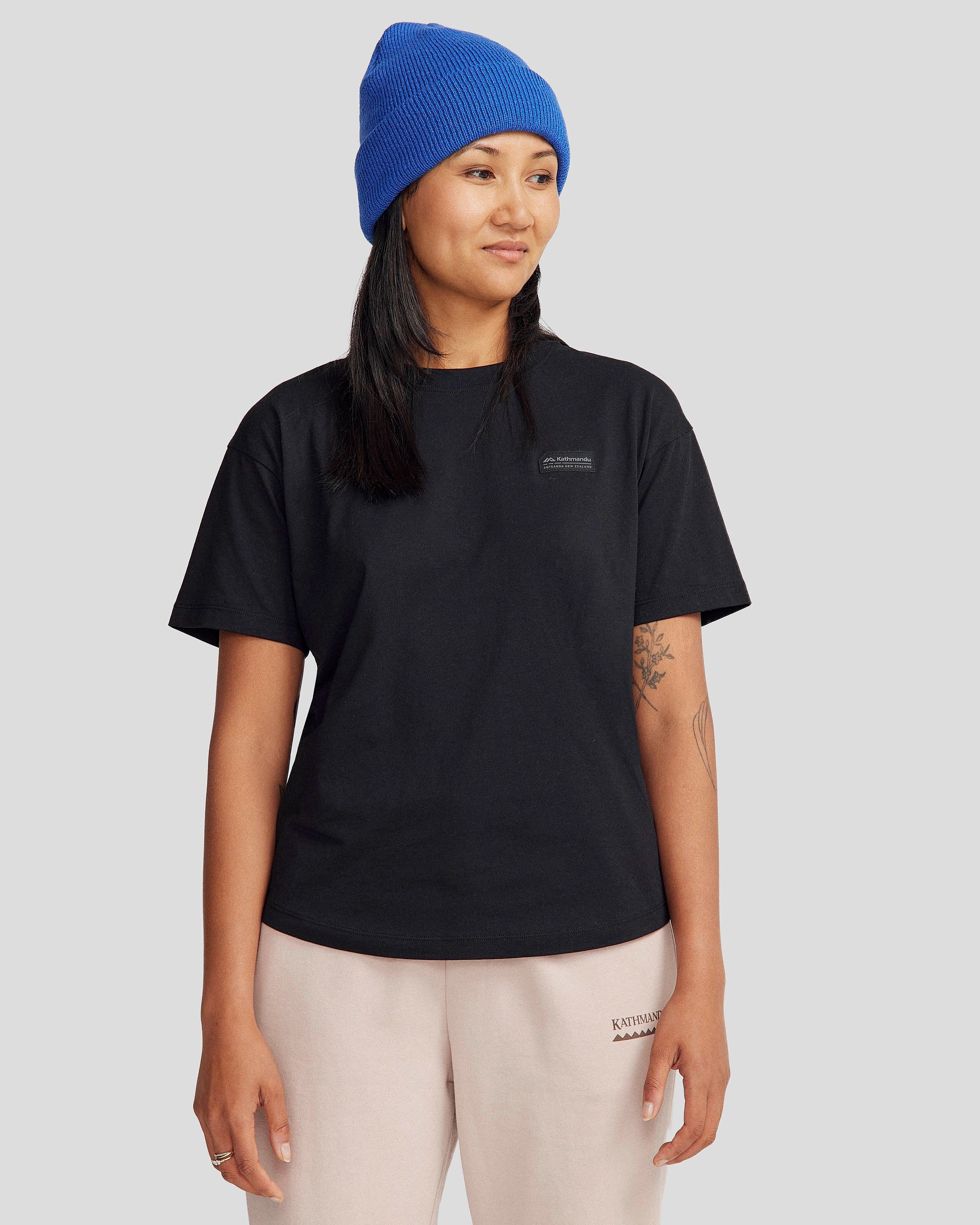 Casual Essential Comfy Performance Wear Women's Logo Organic Cotton T-shirt - Black Stingray