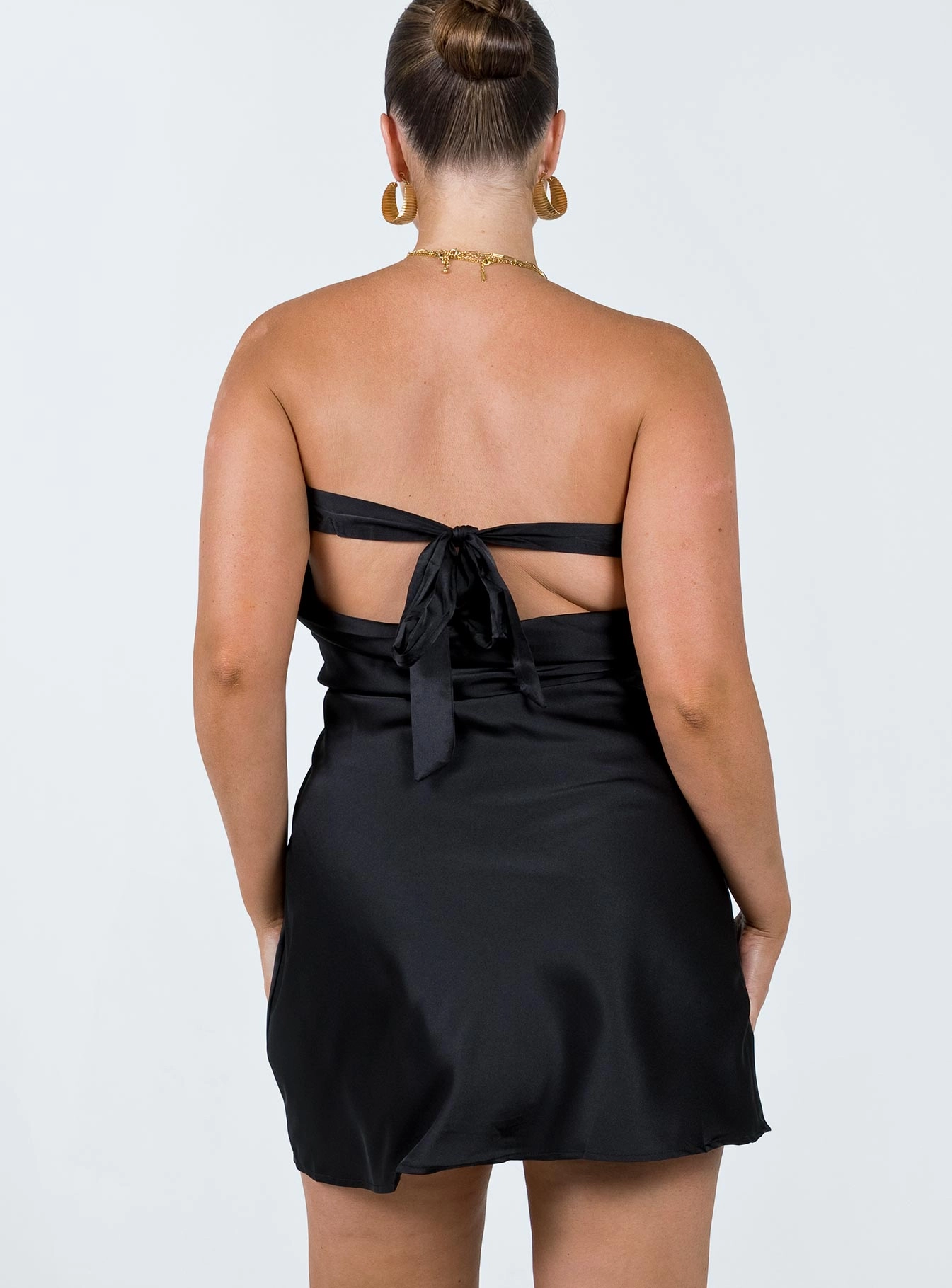 Graduation-Event Elegant knee-length dress Jasmyn Mini Dress Black