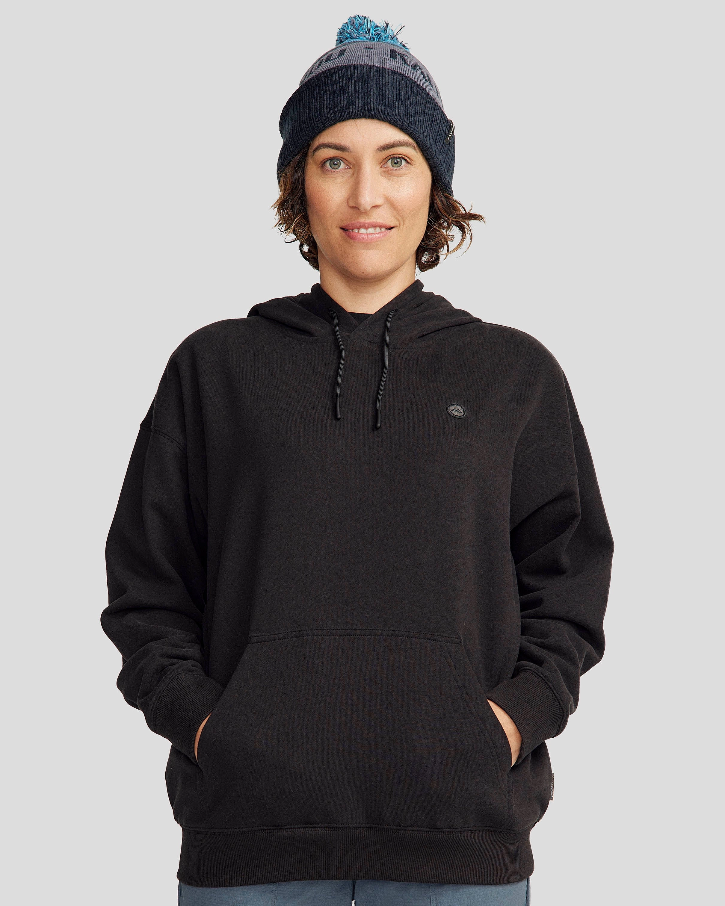 Chilly Day Layers Snug & Stylish Women's Peak Badge Relaxed Hoodie - Black Stingray