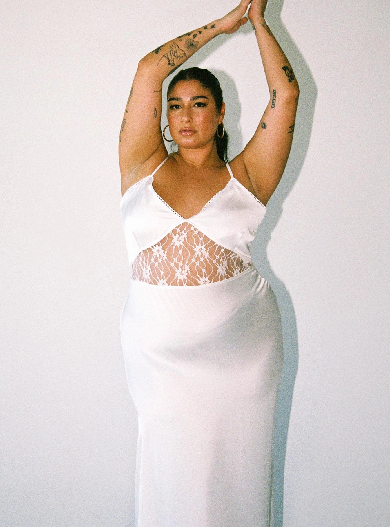 Roselle Maxi Dress White Curve Soft Air Chilly Day Wear