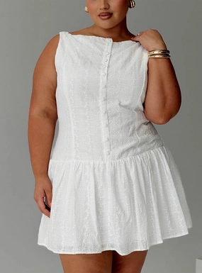 Active Outfit Sophisticated cocktail dress Sweeter Places Embroidered Mini Dress White Curve