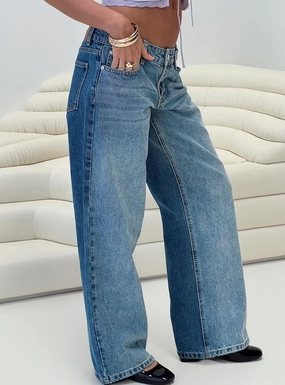 Slim Family Style Daily Wear Ferris Two-toned Mid Rise Straight Leg Jeans Blue Wash Denim