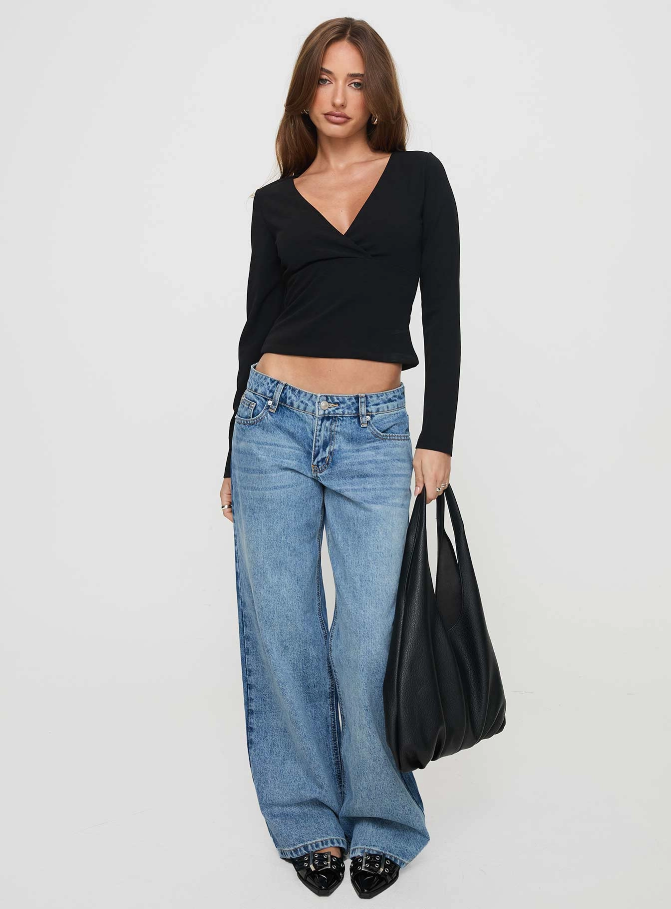 Outfit Ease Ferris Two-toned Mid Rise Straight Leg Jeans Blue Wash Denim