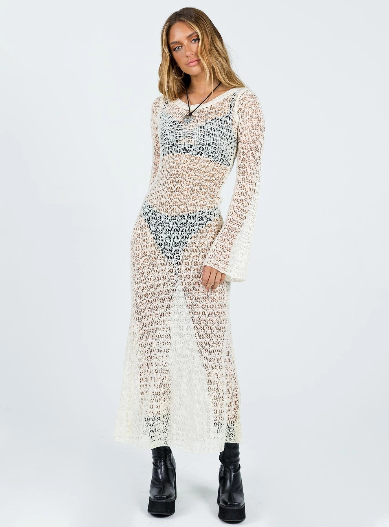 Margarida Crochet Maxi Dress Beige Comfortable fit-and-flare dress Smooth Curve