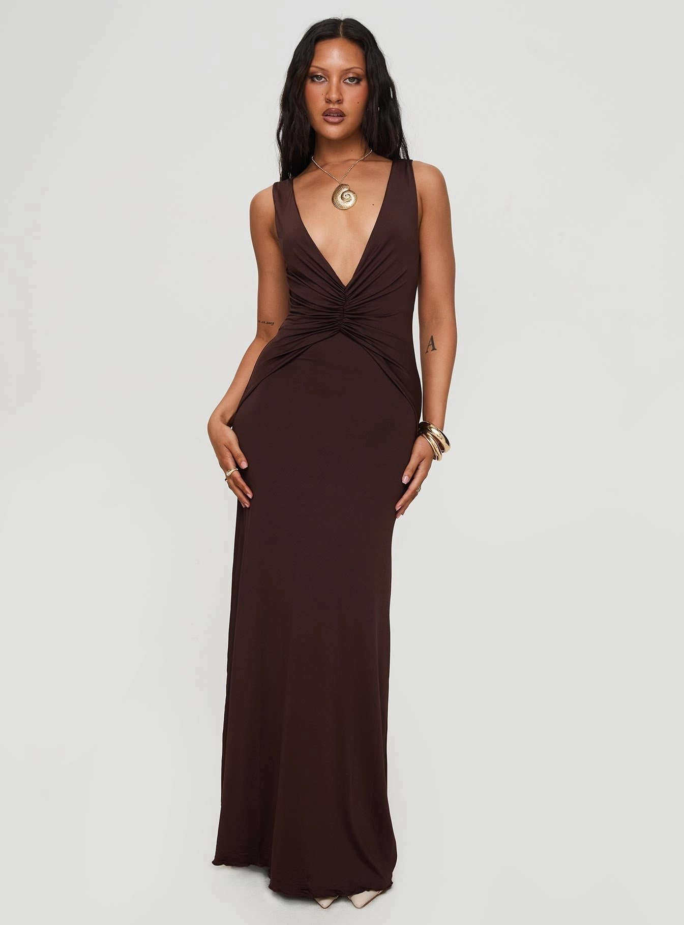 Outfit Boost Smooth Curve Frederica Plunge Maxi Dress Chocolate