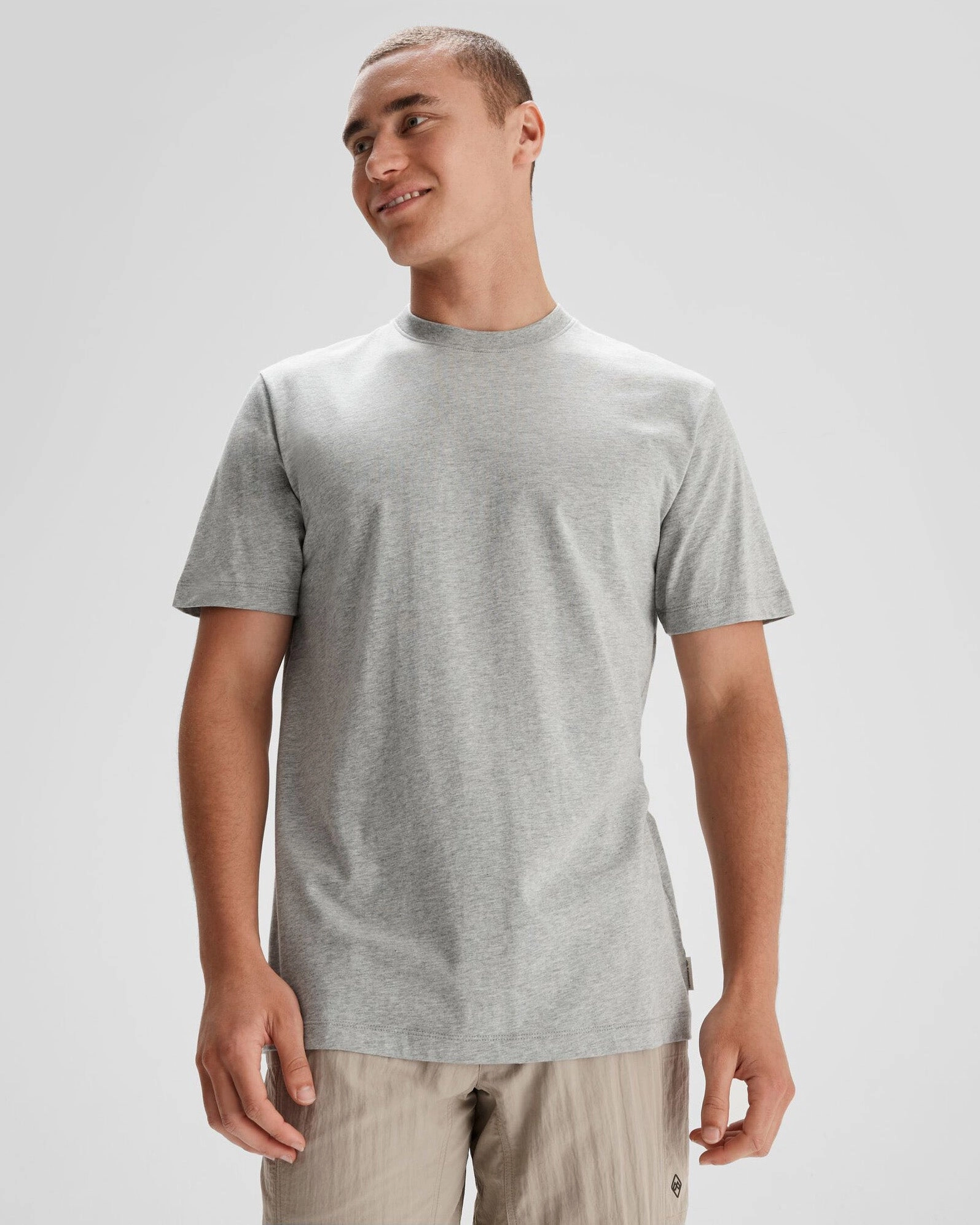 Cozy and Light Men's Solid Organic Cotton T-shirt - Light Grey Marle