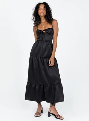 Moment Light Soft Tone Kuzen Maxi Dress Black