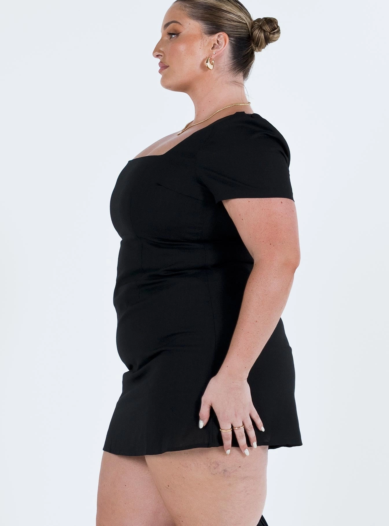 Mood Friendly Light Fall Hastings Mini Dress Black Curve