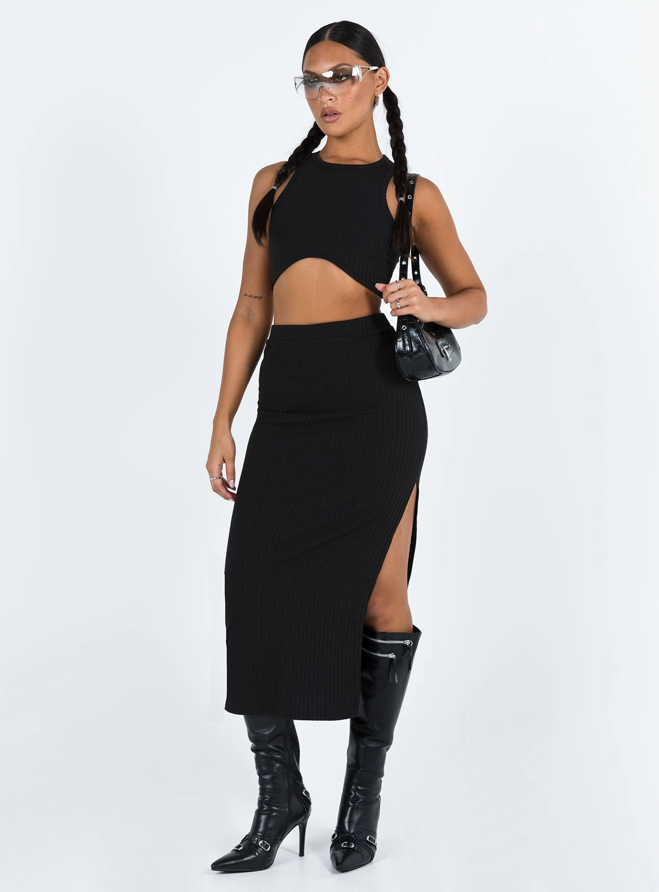 Ellie Set Black Relaxed Motion Contoured Waist