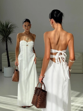 Vibrant Tone Refined Form Artis Strapless Maxi Dress White