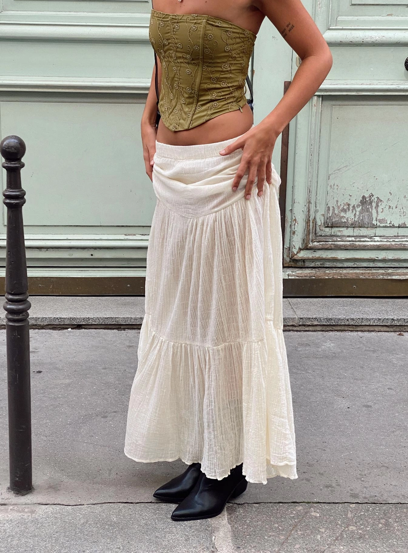 Gilchrist Low Rise Maxi Skirt Ivory Low impact Pleated design