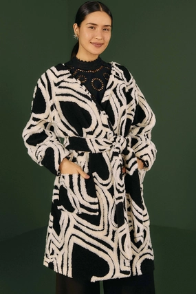 Minimalist Style Black And White Wild Hearts Fleece Coat