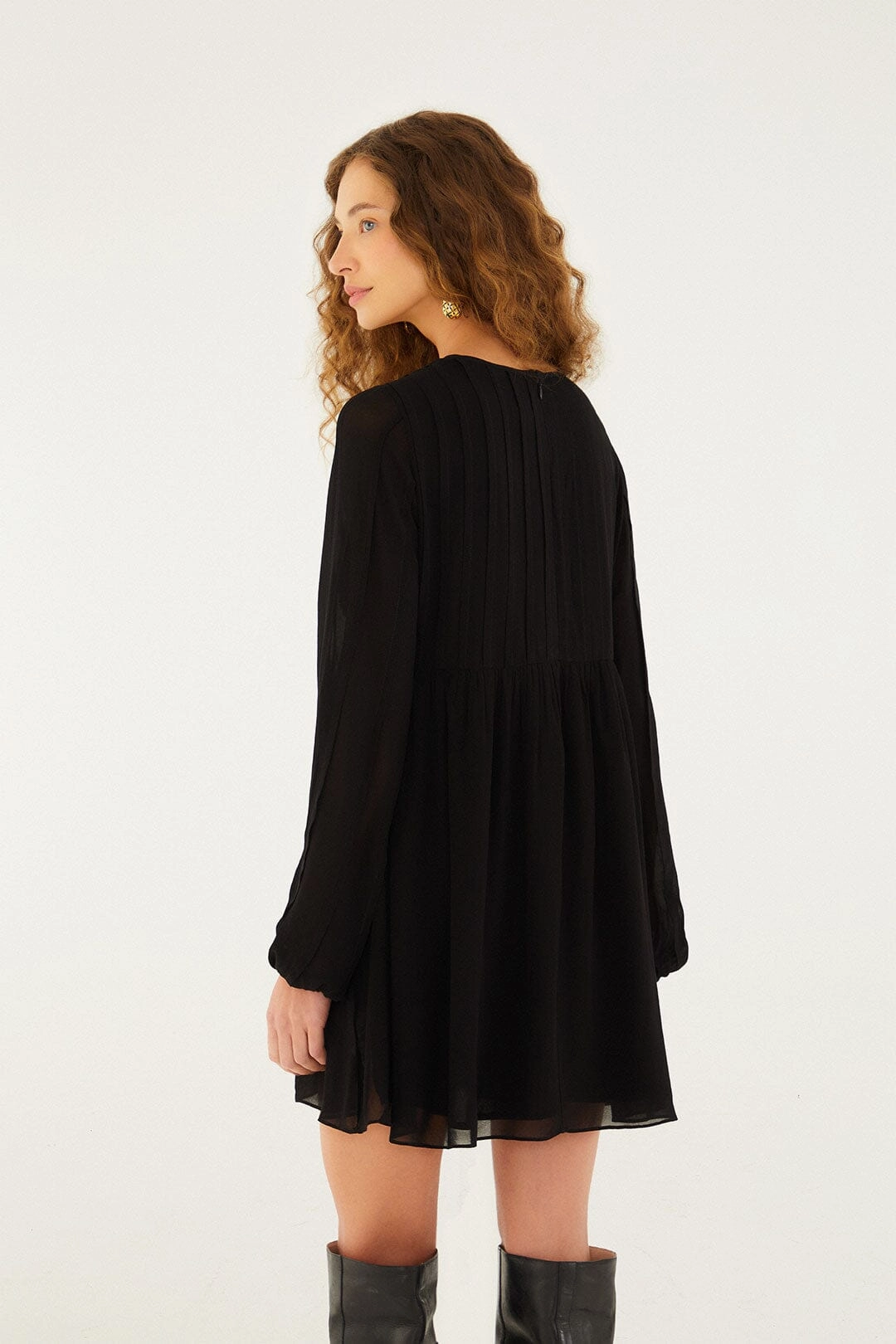 Graceful Attire Black Shell Mini Dress Chic and Cozy