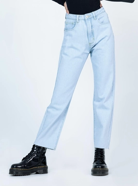Travel Outfit Student Outfit Lightweight Harrow Straight Leg Denim Jeans