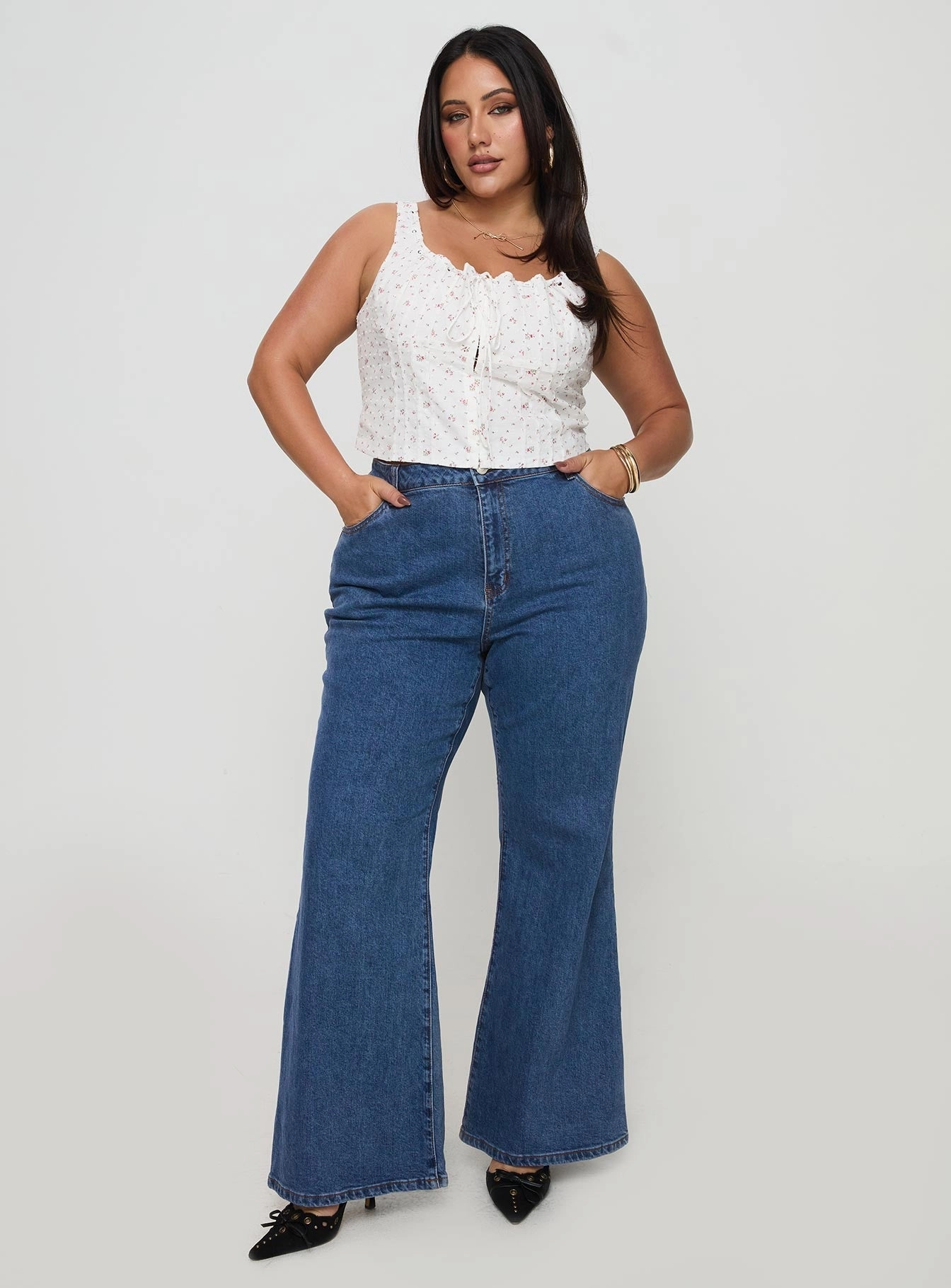 Winter Warmth Minimalist Classic Vibe Lucille High Rise Flared Jeans Mid Wash Curve