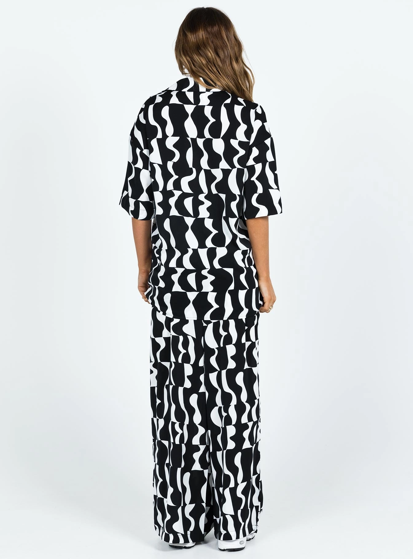 Hilola Set Black / White All Occasion