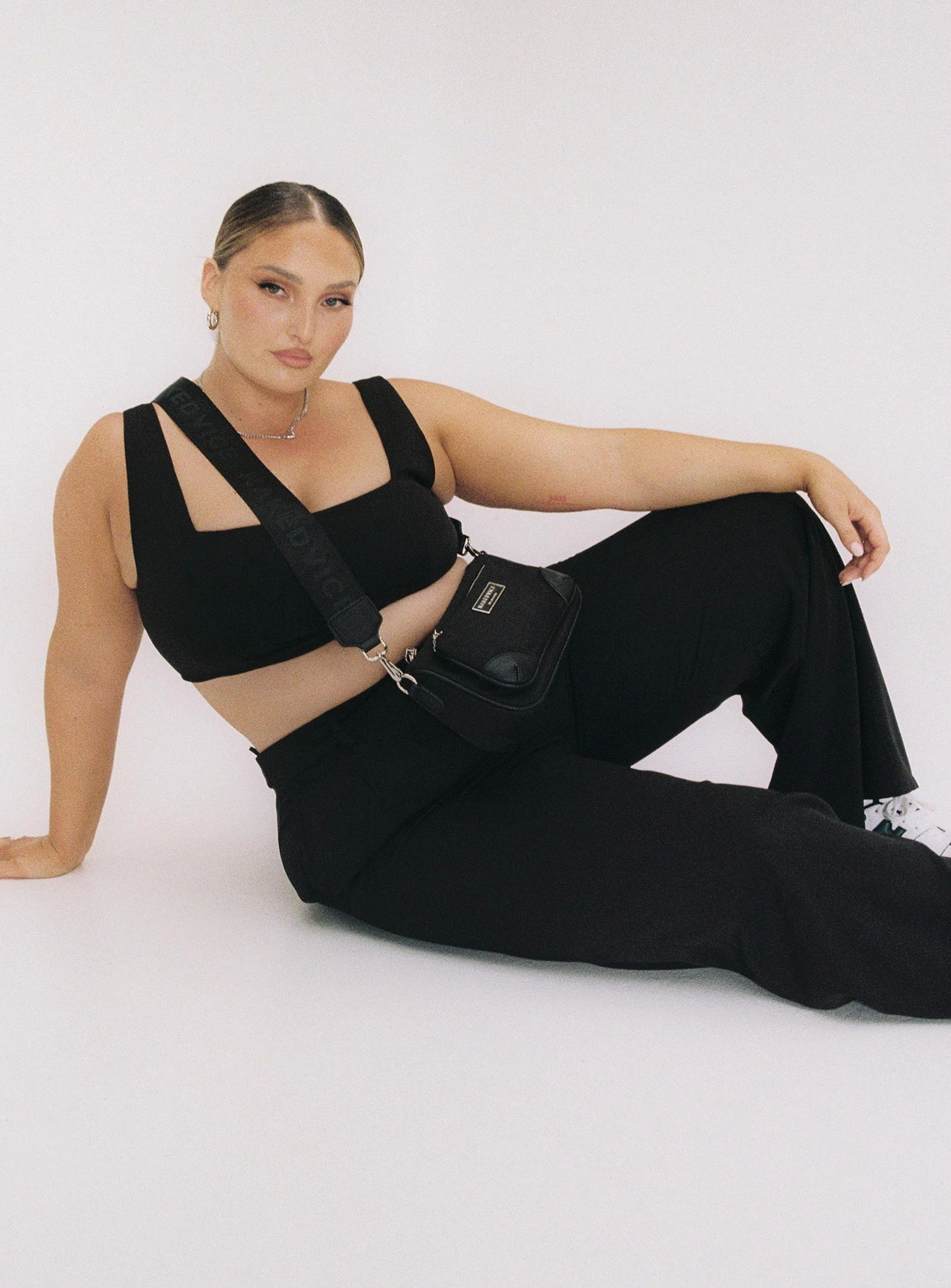Soft Interior Huxley Set Black Curve