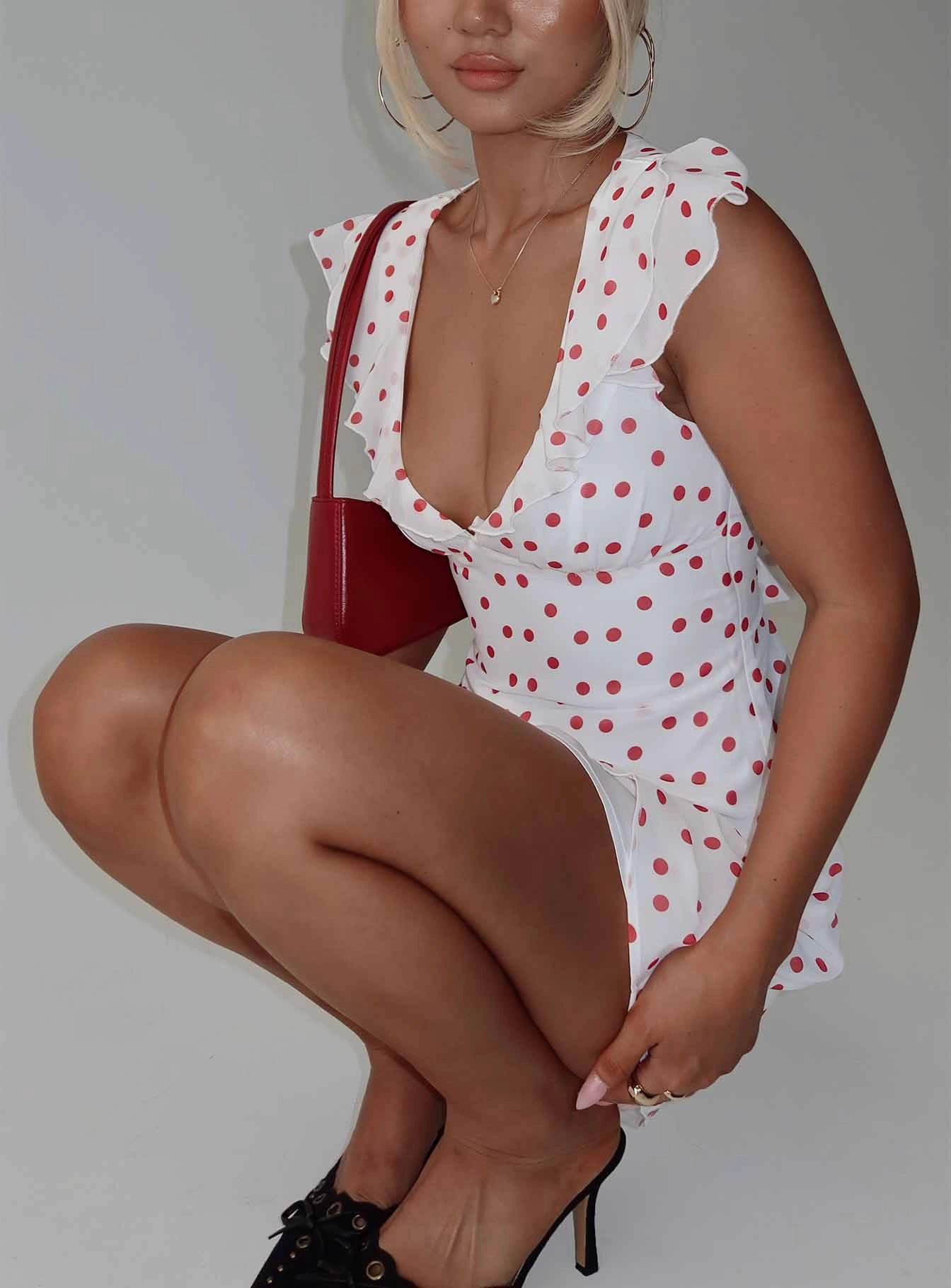 I Guess So Mini Dress White / Burgundy Gentle Stitch Layered-Sleeve