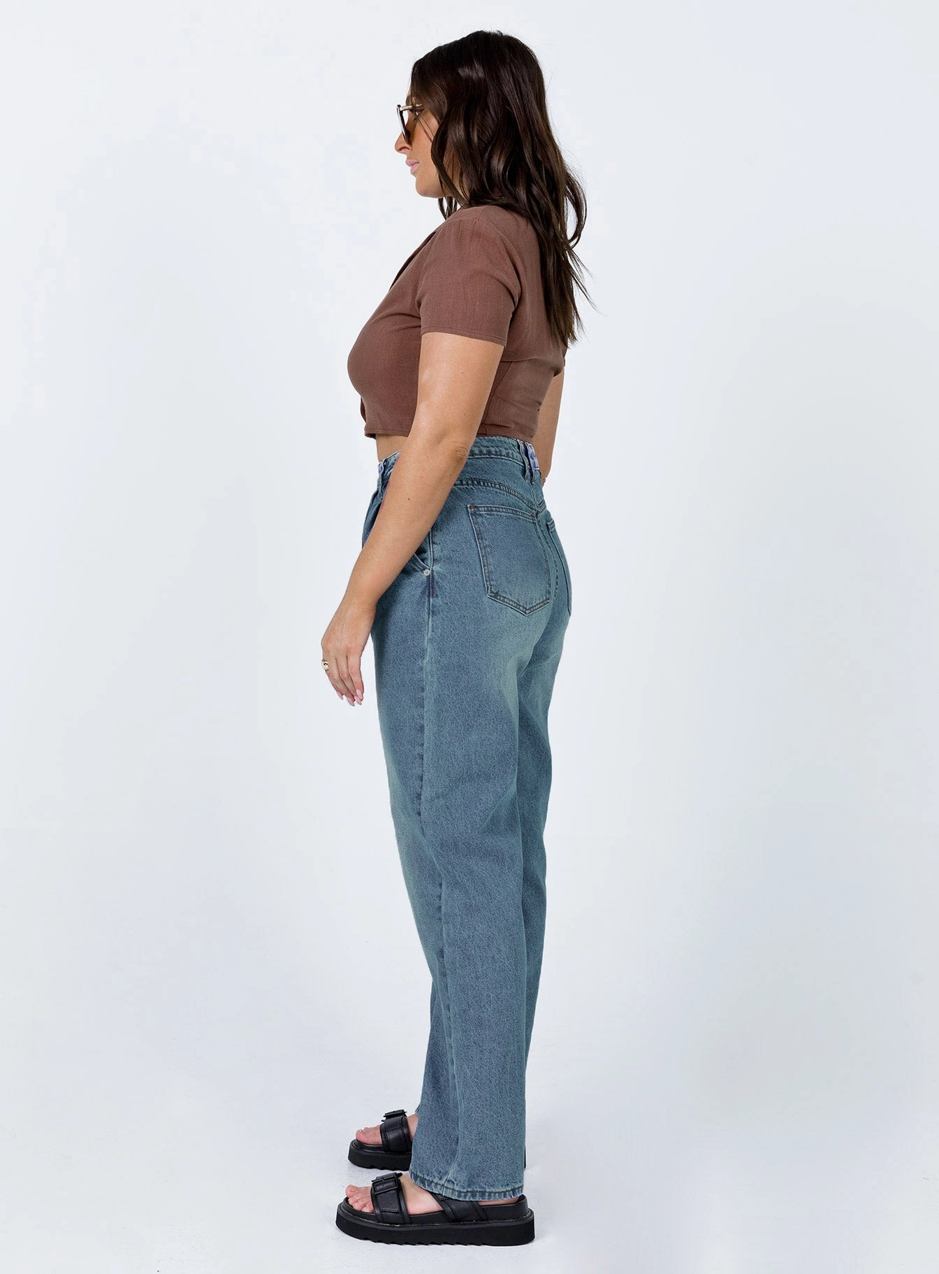 Travel Outfit Chill Outfit Date Night Everyday Outdoor Enthusiast Vibrant Isabelle Straight Leg Denim Jeans