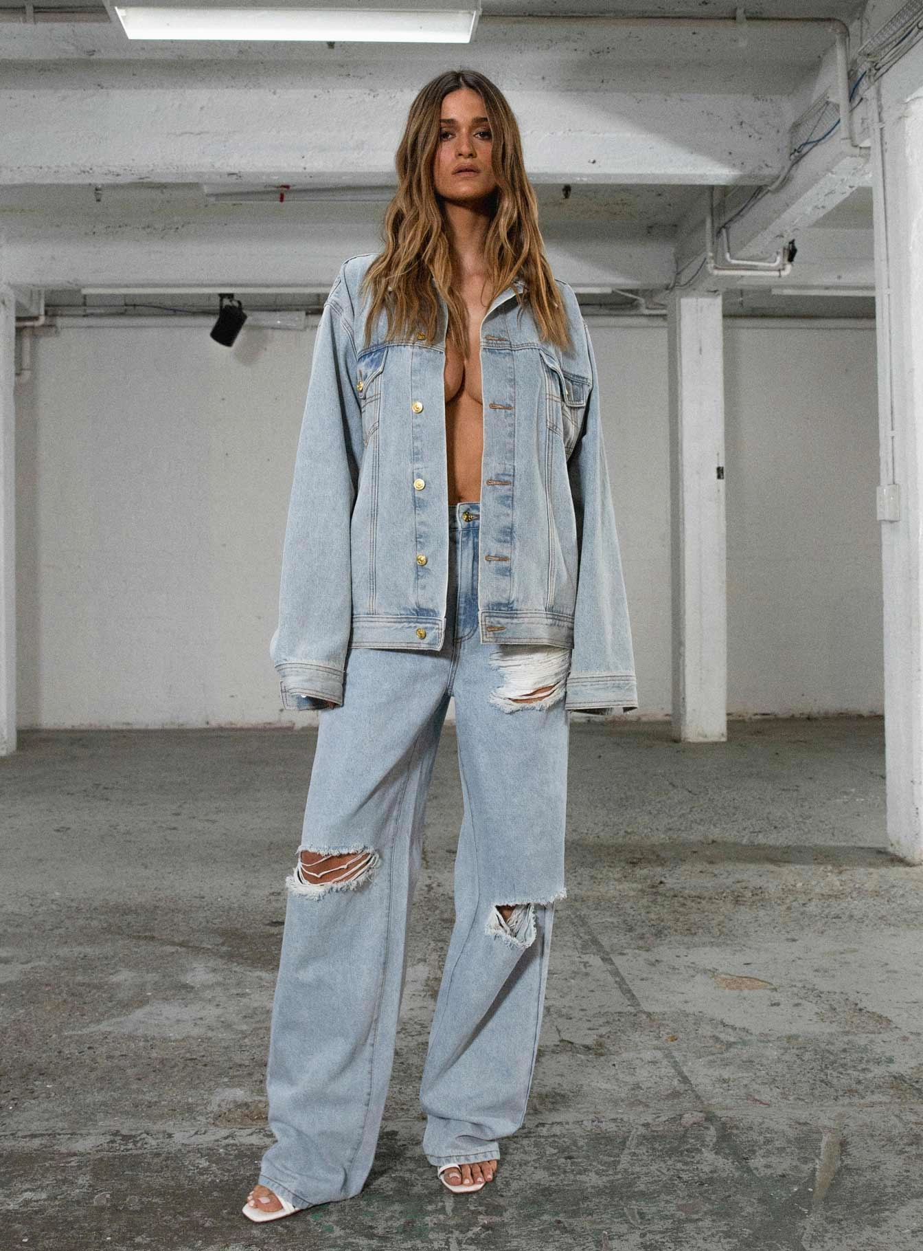 Rainy Day Brunch Outfit JGR & STN Coyote Wide Leg Jean Vintage Indigo