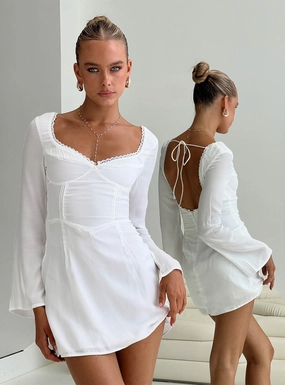 Lyna Long Sleeve Mini Dress White Soft Detail Graduation-Event