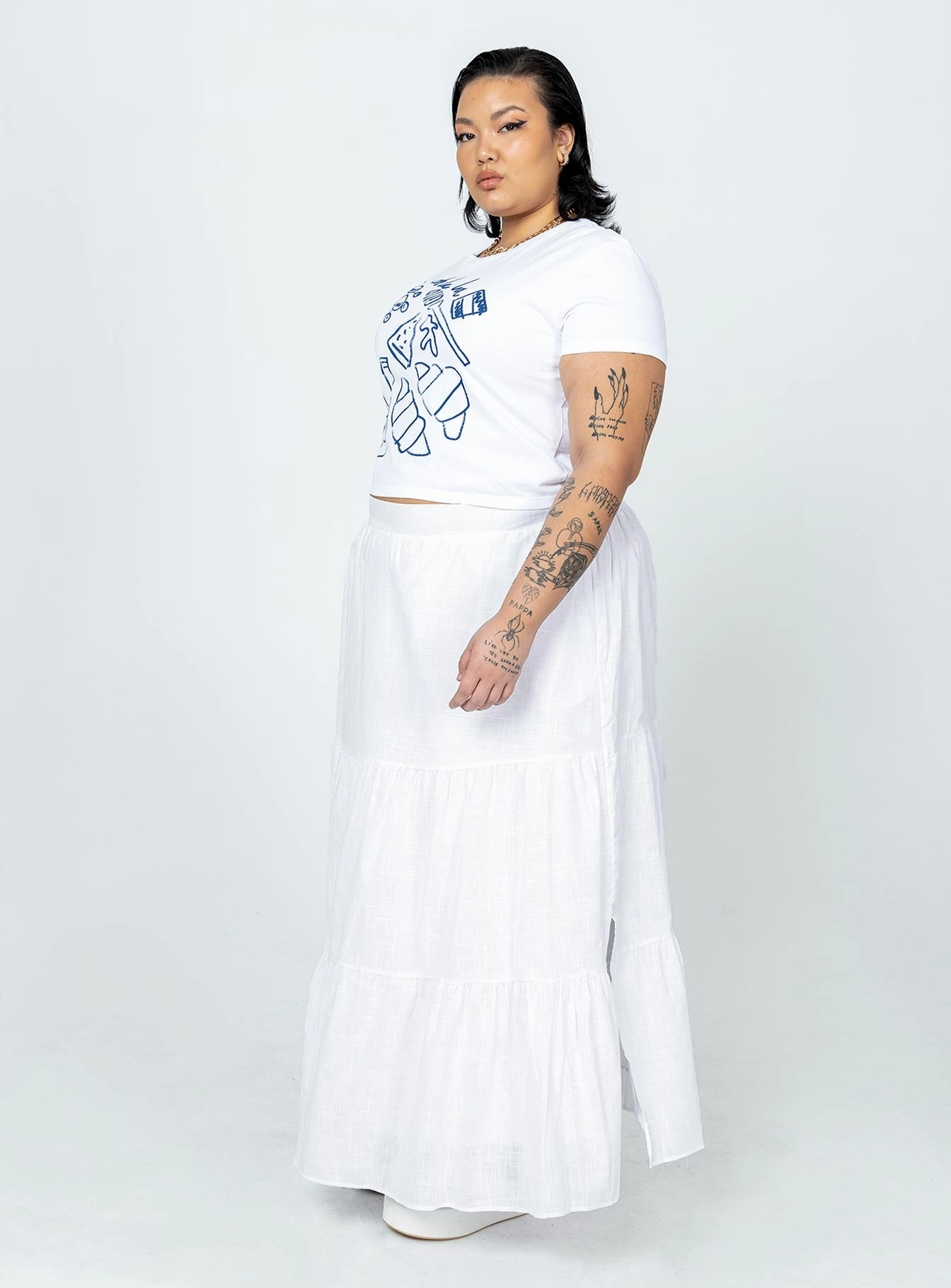 button detail Korban Maxi Skirt White Curve