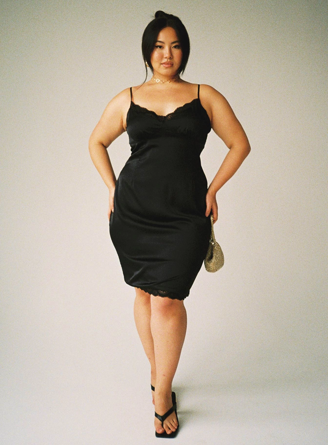 Noble Glow Maple Mae Mini Dress Black Curve